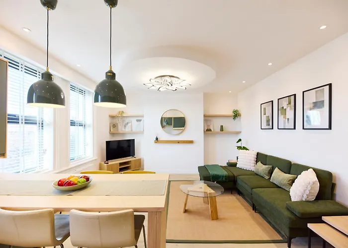 Aura - Elegant Retreat In Prime Location! * Leeds (West Yorkshire)