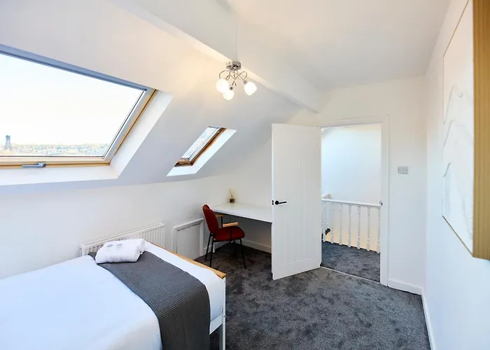 Aura - Elegant Retreat In Prime Location! Prázdninový dům