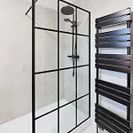 Aura - Elegant Retreat In Prime Location! Vakantiehuis Leeds (West Yorkshire)