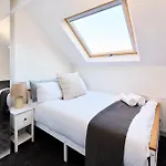 Aura - Elegant Retreat In Prime Location! * Leeds (West Yorkshire)