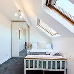 Aura - Elegant Retreat In Prime Location! Casa de Férias Leeds (West Yorkshire)