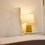 Vakantiehuis Aura - Elegant Retreat In Prime Location! *