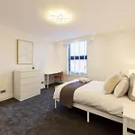 Aura - Elegant Retreat In Prime Location! Leeds (West Yorkshire)