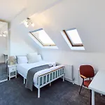 Aura - Elegant Retreat In Prime Location! *