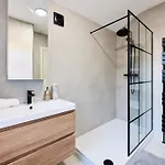 Aura - Elegant Retreat In Prime Location!