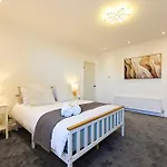 Ferienhaus Aura - Elegant Retreat In Prime Location! *