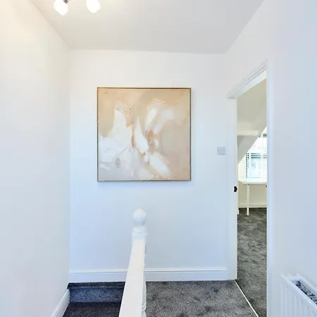 Aura - Elegant Retreat In Prime Location! *