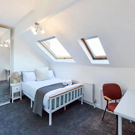 Aura - Elegant Retreat In Prime Location! *