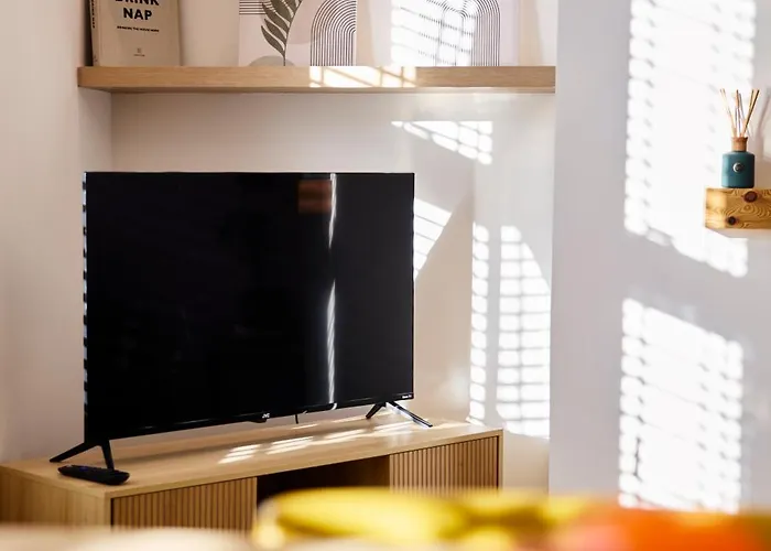 Aura - Elegant Retreat In Prime Location! Semesterbostad *