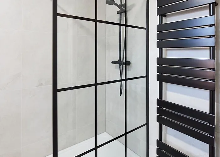 Aura - Elegant Retreat In Prime Location! Σπίτι διακοπών Λιντς