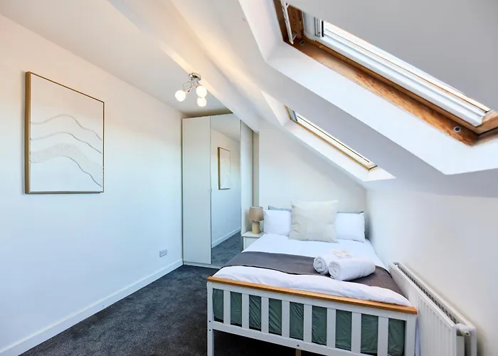 Σπίτι διακοπών Aura - Elegant Retreat In Prime Location! *