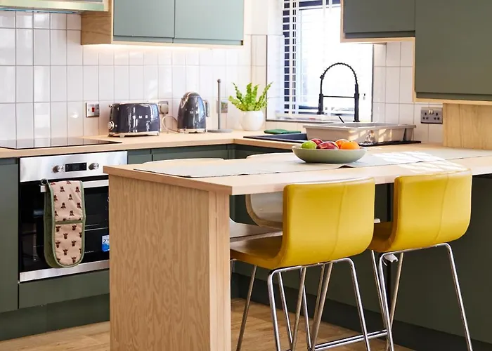 Aura - Elegant Retreat In Prime Location! Semesterbostad