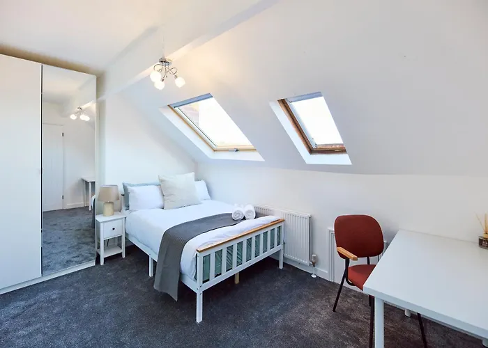 Aura - Elegant Retreat In Prime Location! *