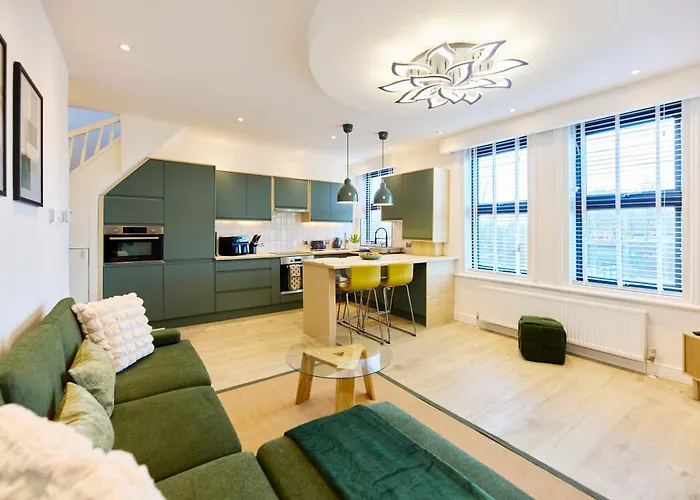 度假居 Aura - Elegant Retreat In Prime Location! 利兹