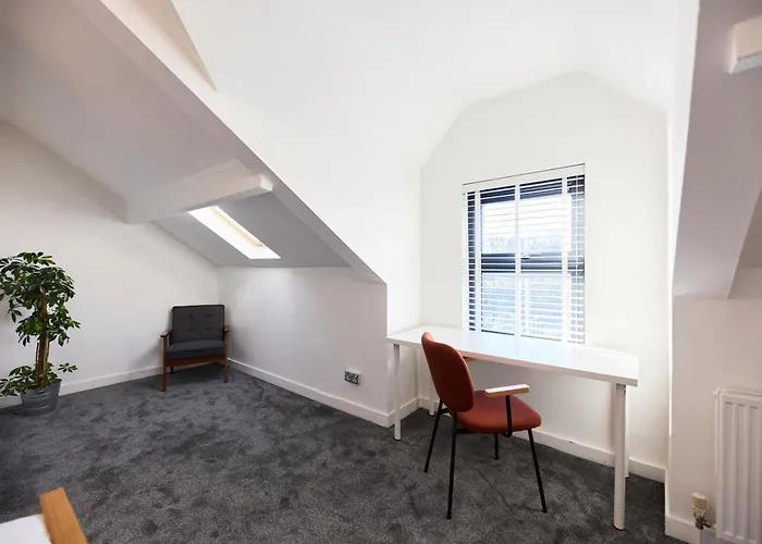 Σπίτι διακοπών Aura - Elegant Retreat In Prime Location! Λιντς