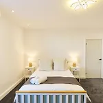 Aura - Elegant Retreat In Prime Location! Tatil Evi Leeds (West Yorkshire)