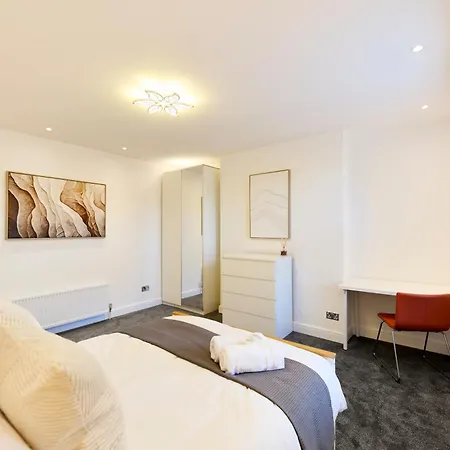 Aura - Elegant Retreat In Prime Location!
